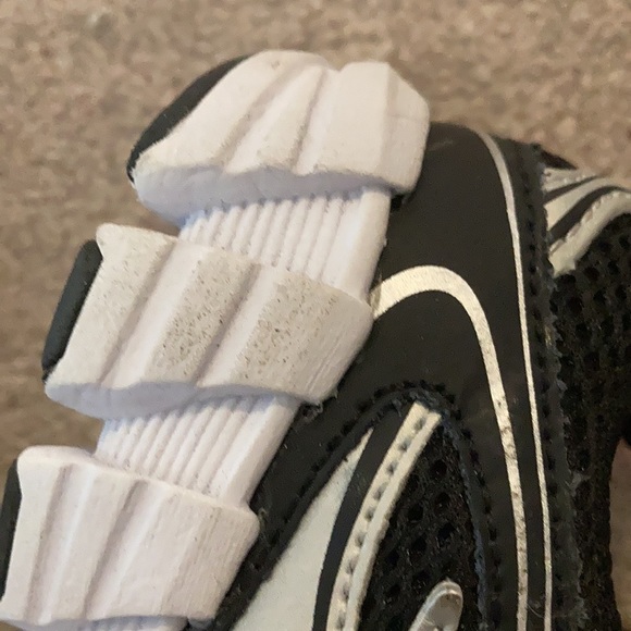 Boys runners - Picture 6 of 9